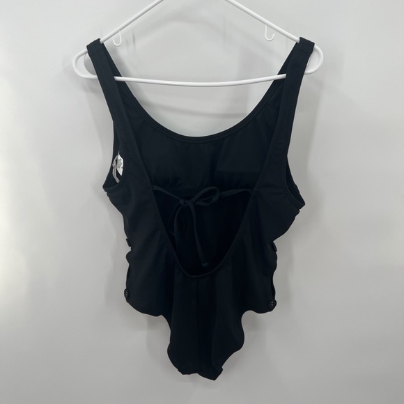 Shade Shore one piece bathing suit Size medium - Picture 3 of 6